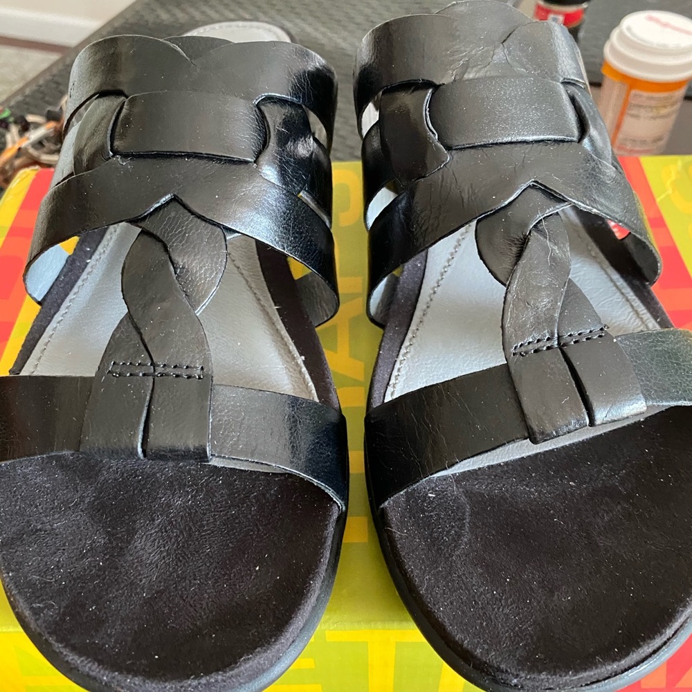 Anabelle leather sandals